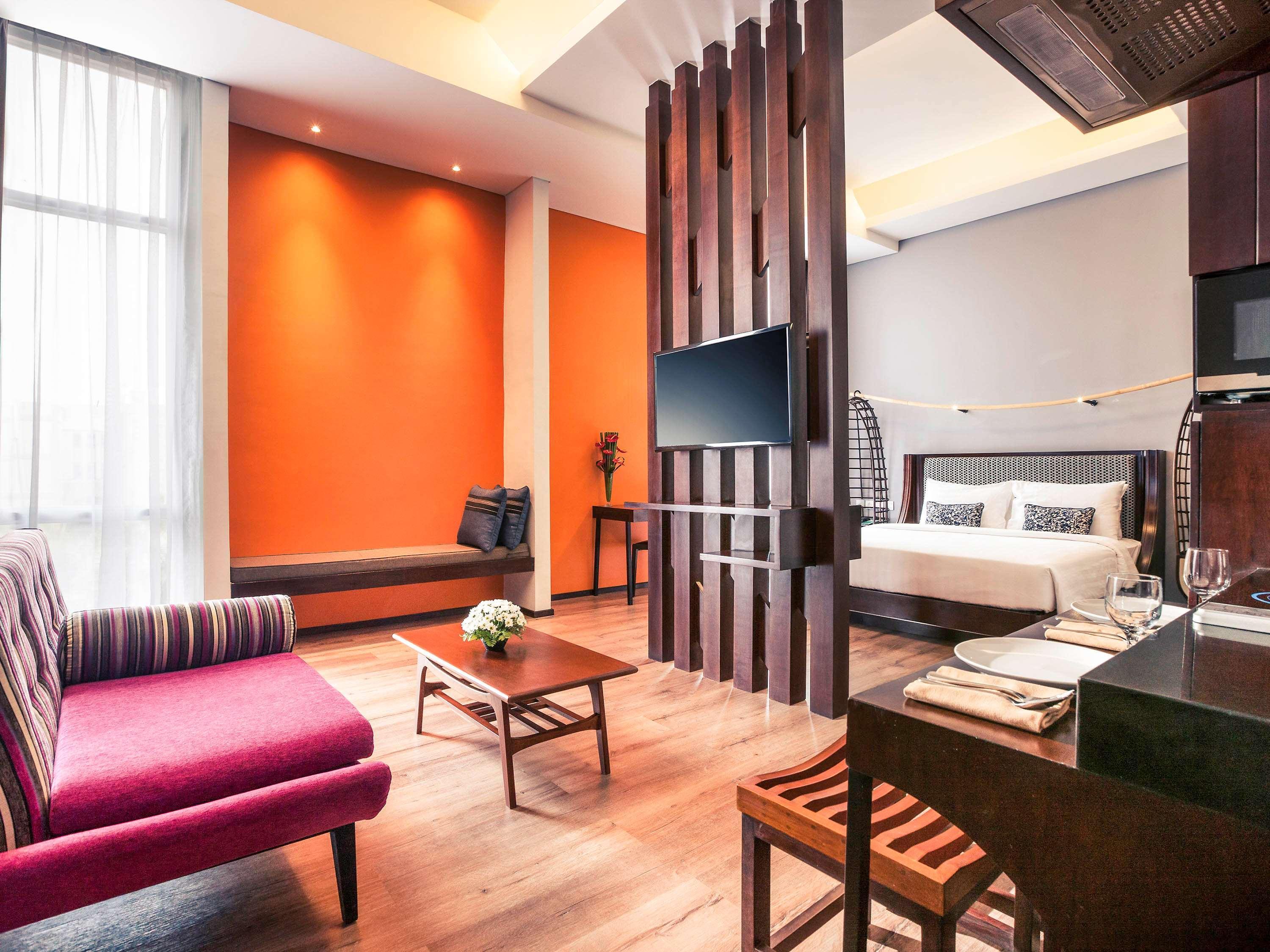 Mercure Surabaya Exterior photo
