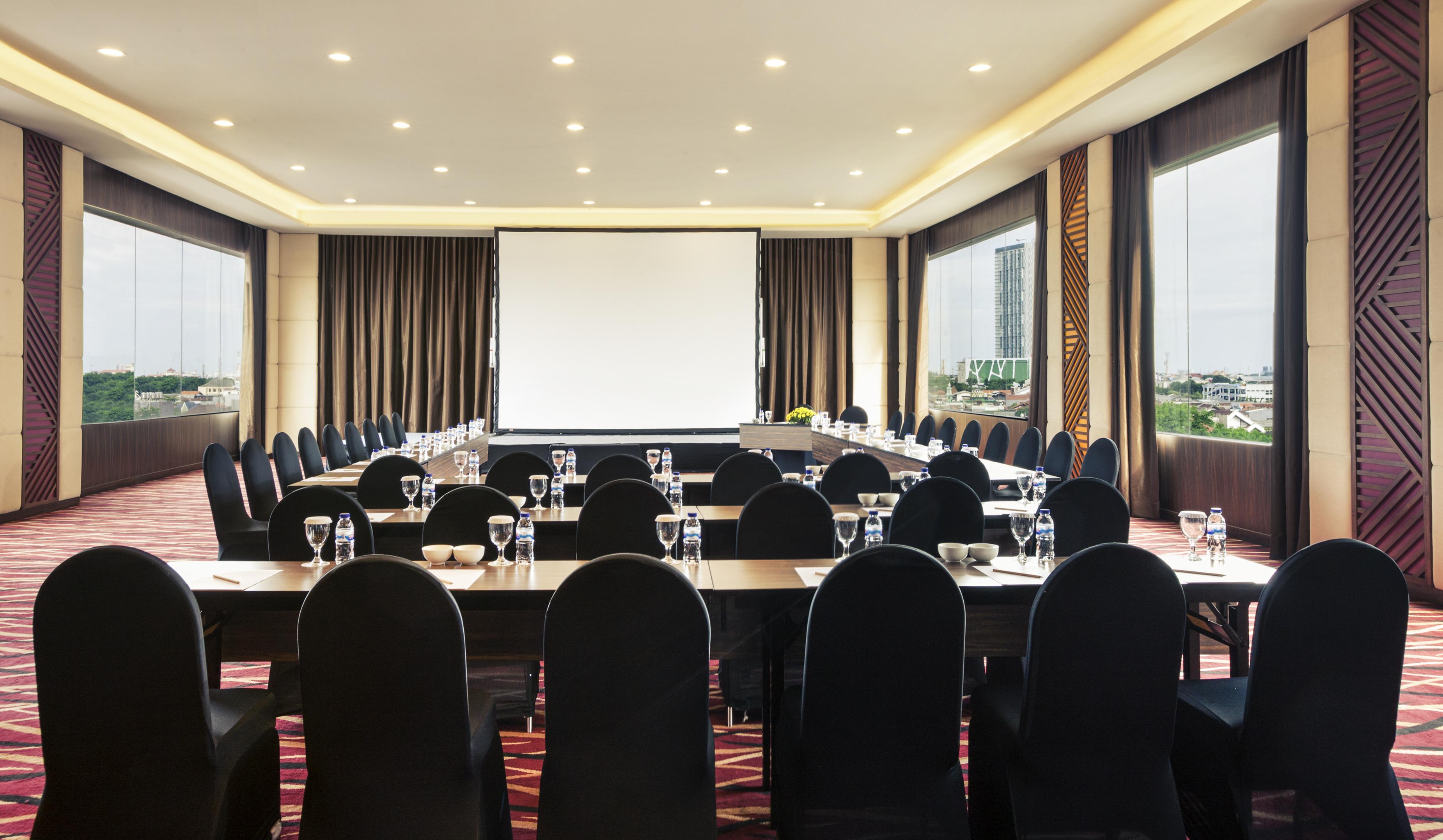 Mercure Surabaya Exterior photo