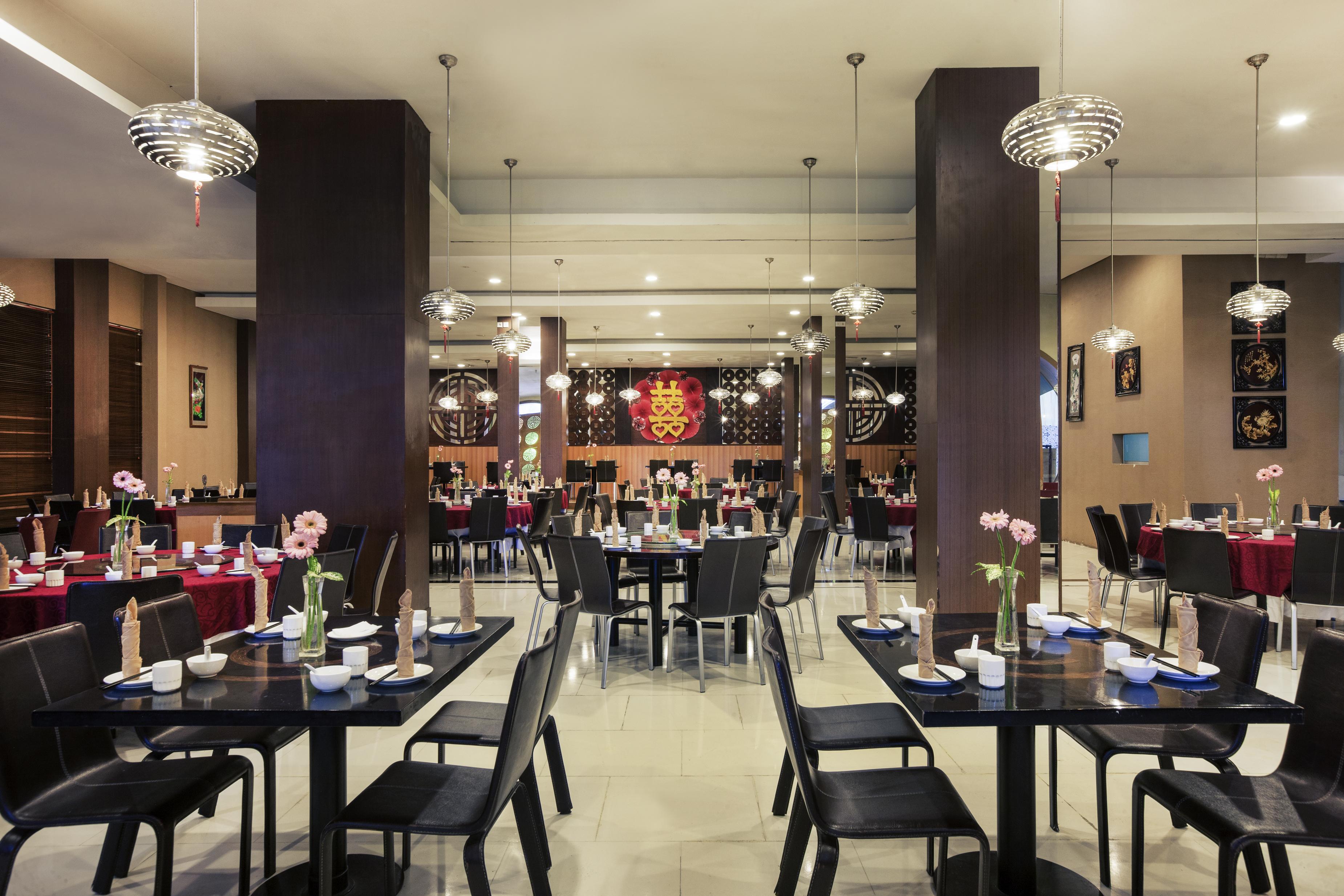 Mercure Surabaya Exterior photo