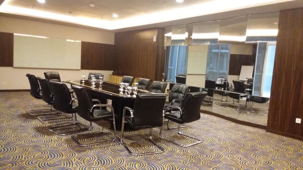 Mercure Surabaya Exterior photo