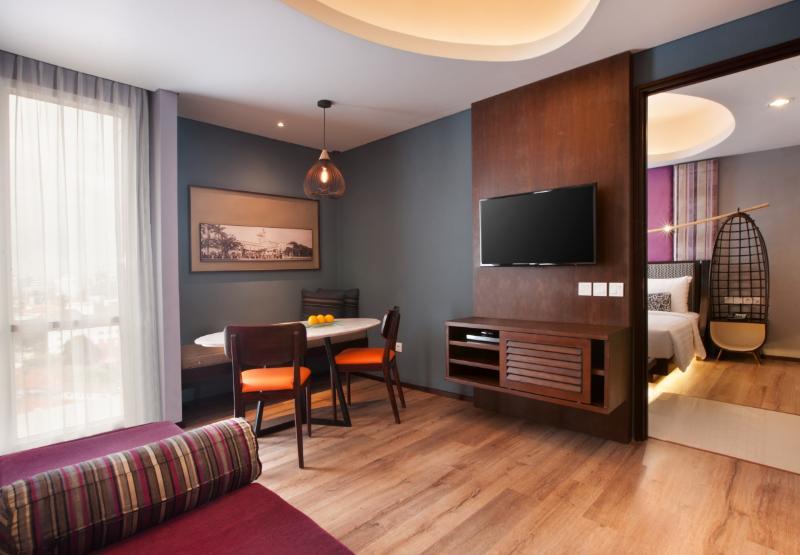 Mercure Surabaya Exterior photo