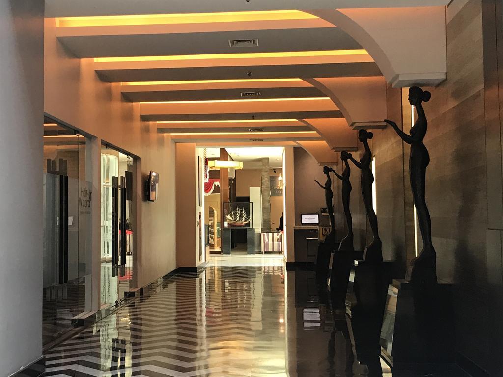 Mercure Surabaya Exterior photo