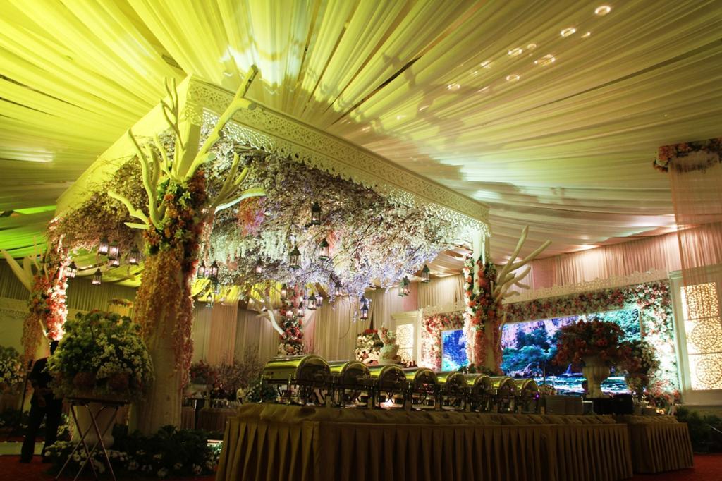 Mercure Surabaya Exterior photo