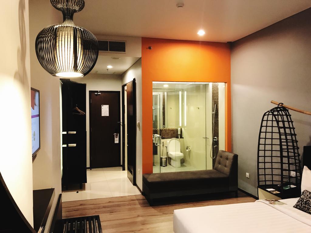 Mercure Surabaya Exterior photo